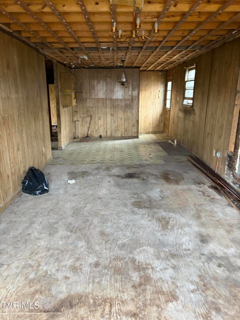 Photo #7: 706 Irish Street