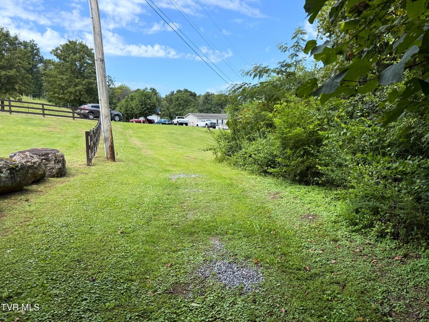 Photo #5: 6 Acres Trentham Rd Off 