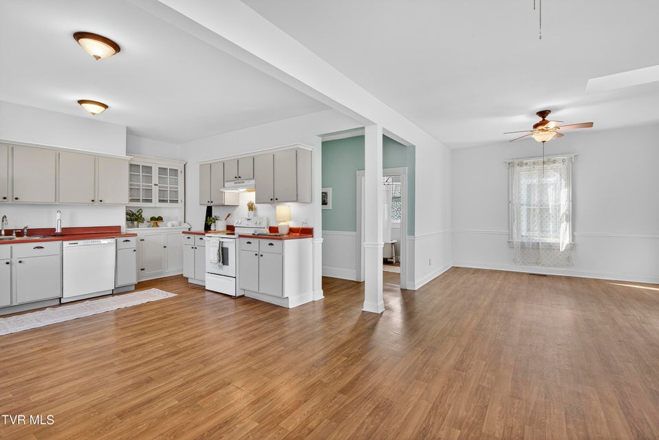 Photo #15: 504 Russell Street Street