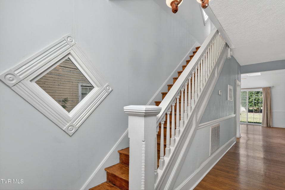 Photo #24: 504 Russell Street Street