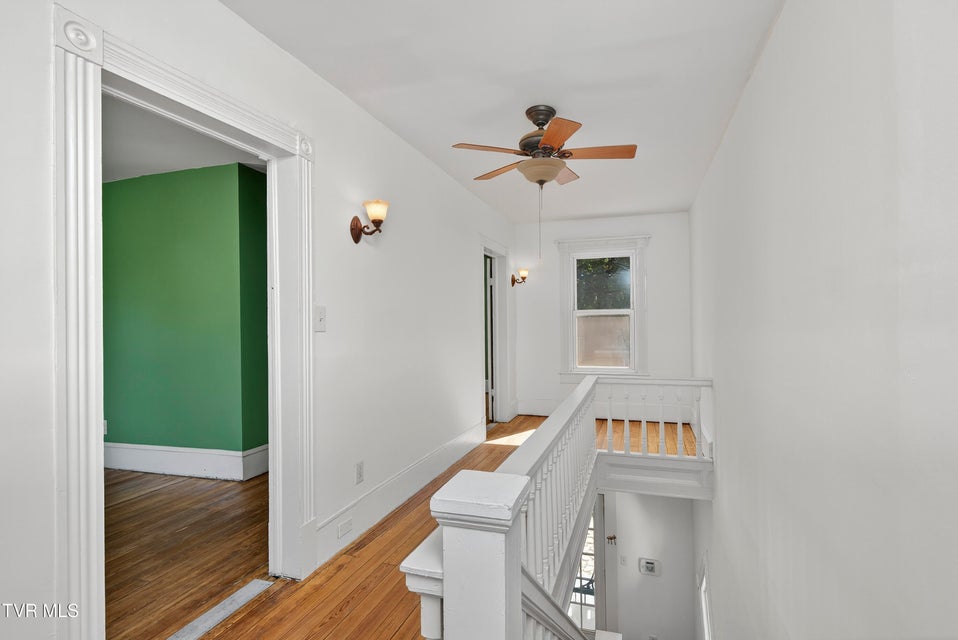 Photo #35: 504 Russell Street Street