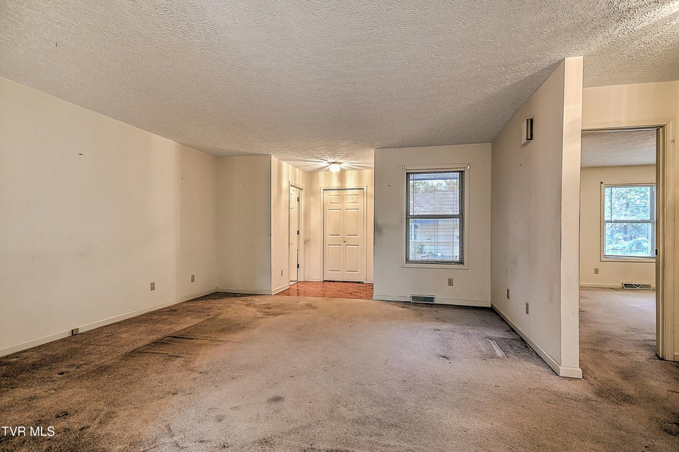 Photo #12: 181 Woodcrest Lane