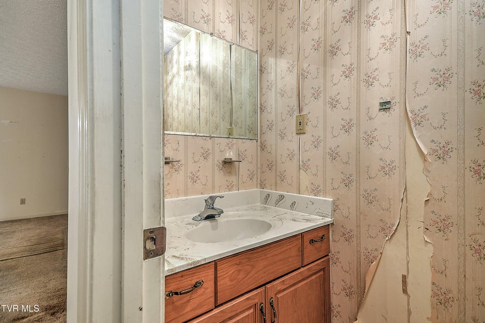 Photo #14: 181 Woodcrest Lane