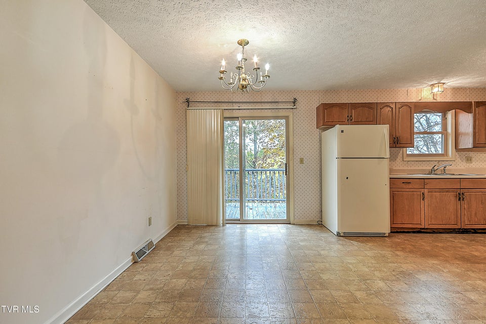 Photo #15: 181 Woodcrest Lane