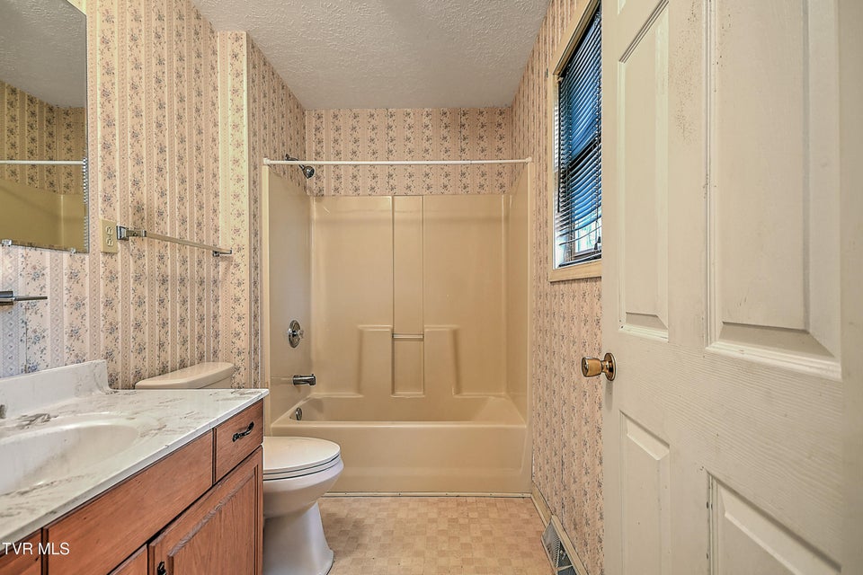 Photo #24: 181 Woodcrest Lane