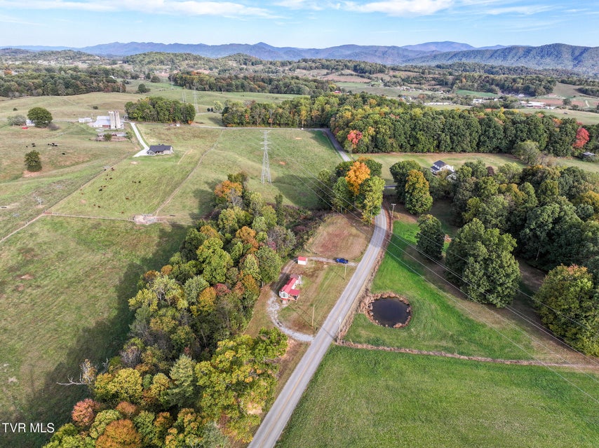 Photo #23: 202 Tweed Road