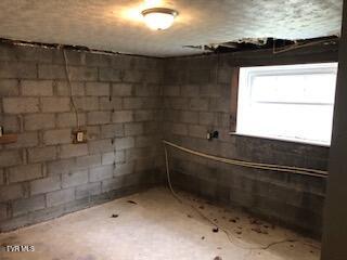 Photo #11: 3043 Lewis Creek Road