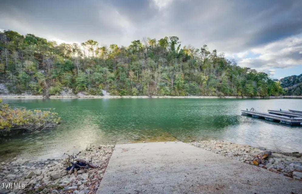 Photo #35: 333 Boone Lake Circle