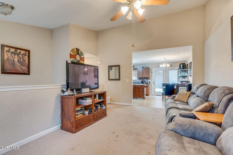 Photo #7: 1000 Faye Street