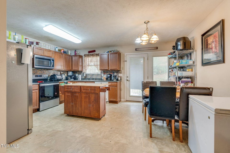 Photo #8: 1000 Faye Street