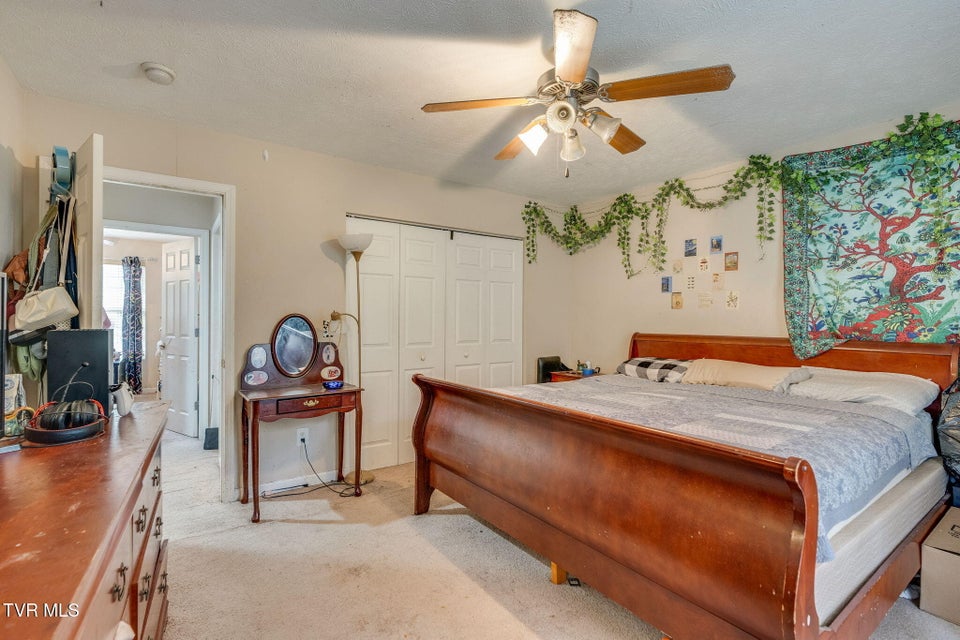 Photo #13: 1000 Faye Street