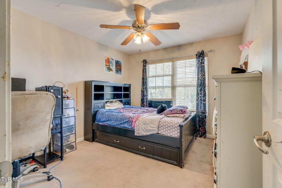 Photo #16: 1000 Faye Street