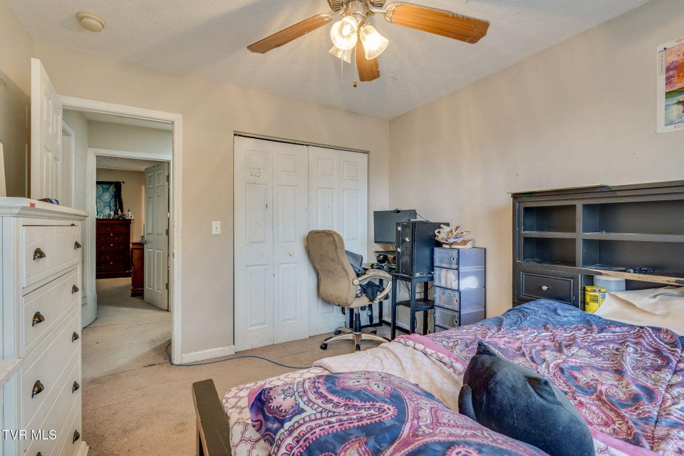 Photo #17: 1000 Faye Street