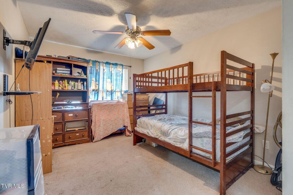 Photo #18: 1000 Faye Street