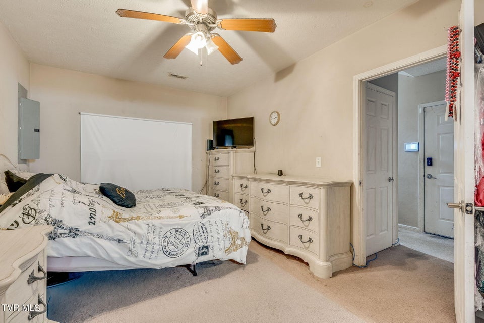 Photo #21: 1000 Faye Street