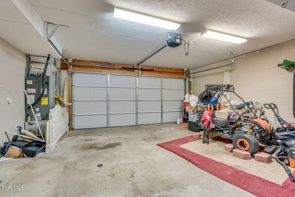 Photo #25: 1000 Faye Street