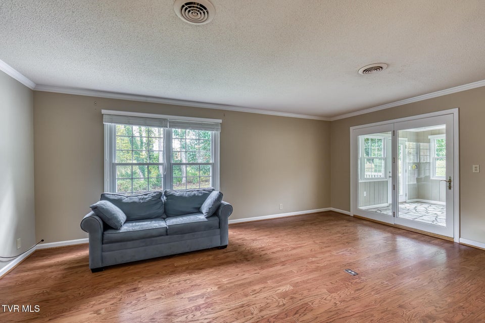 Photo #4: 228 Edgefield Road