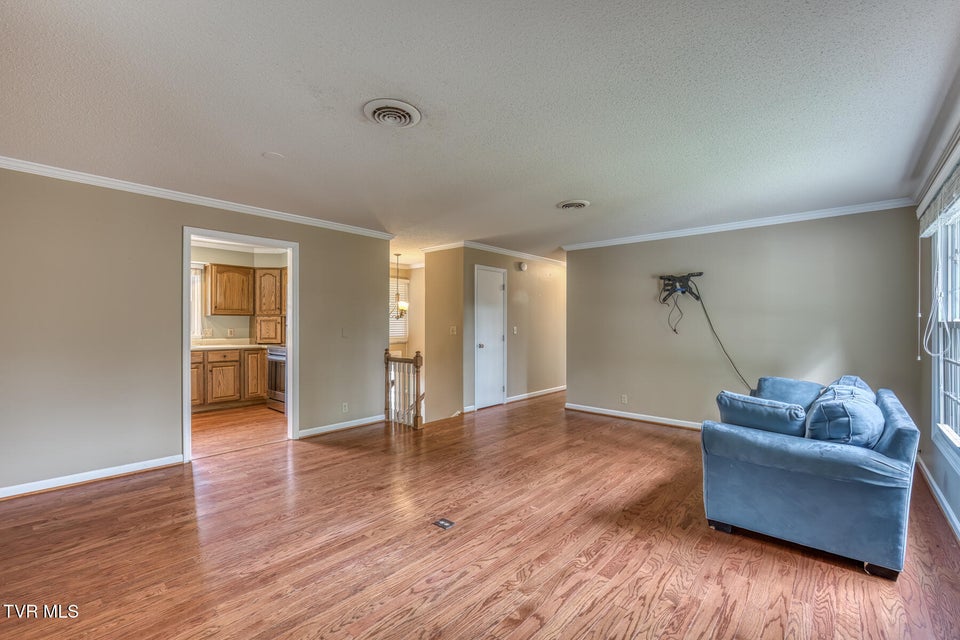 Photo #6: 228 Edgefield Road