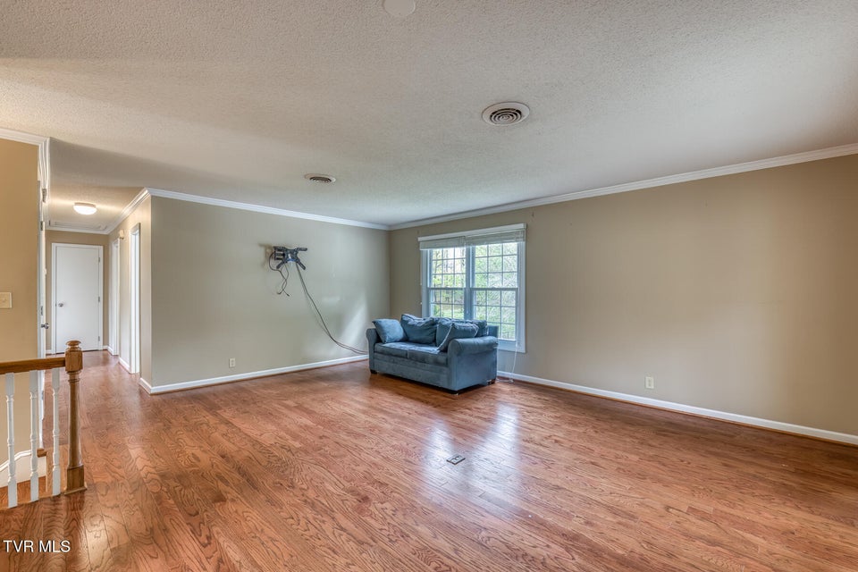 Photo #7: 228 Edgefield Road