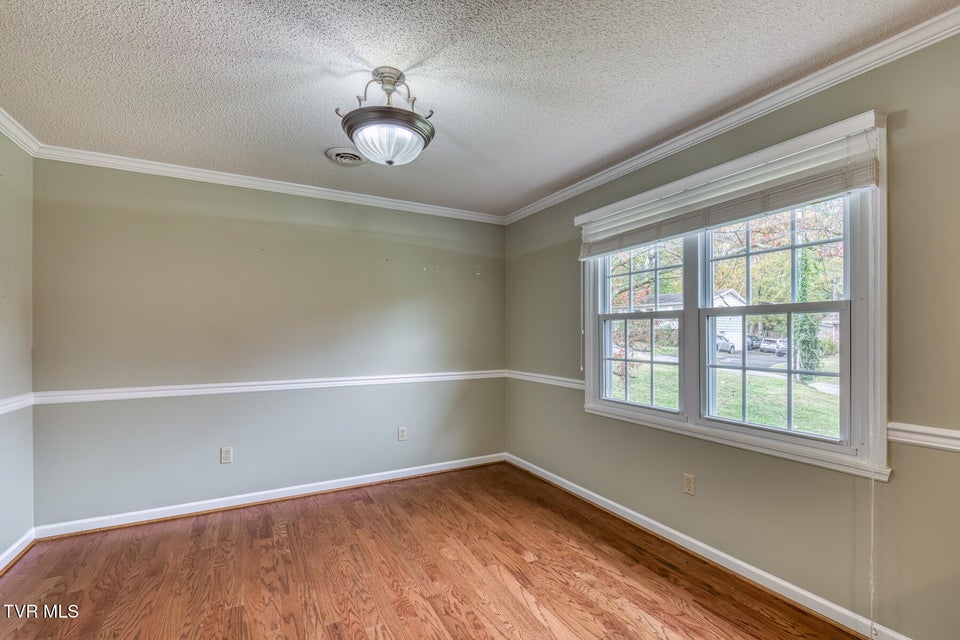 Photo #12: 228 Edgefield Road