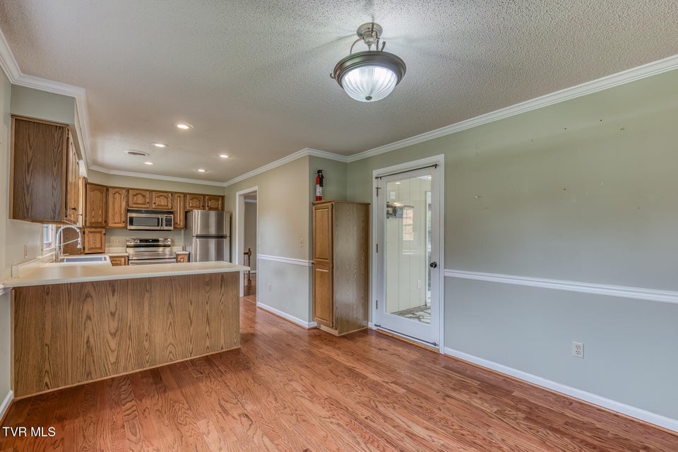 Photo #13: 228 Edgefield Road