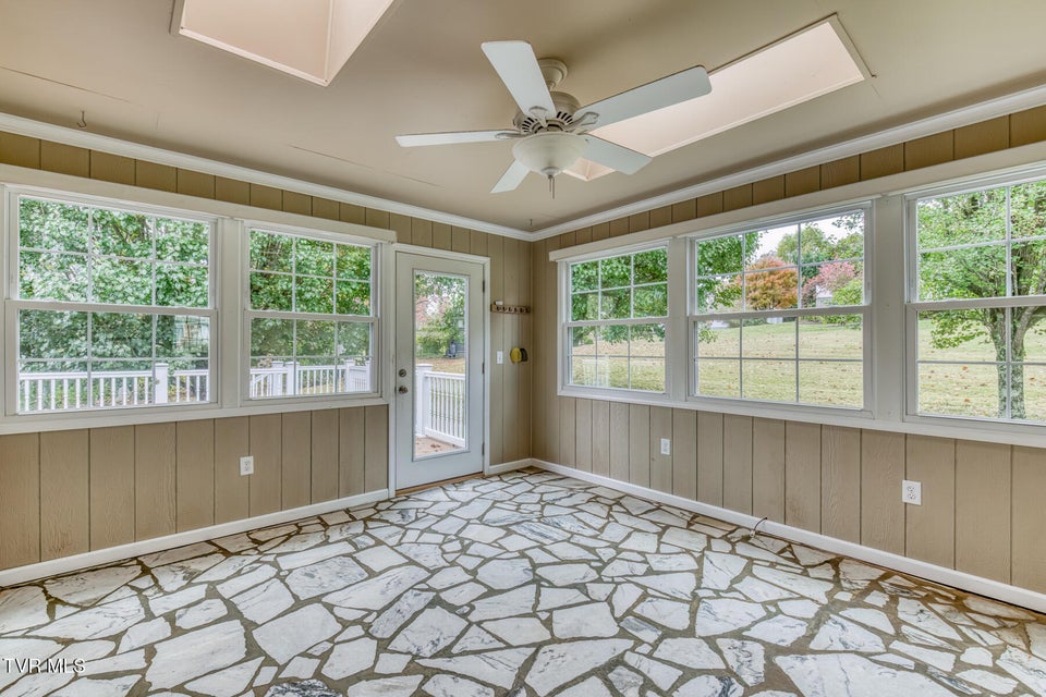 Photo #14: 228 Edgefield Road