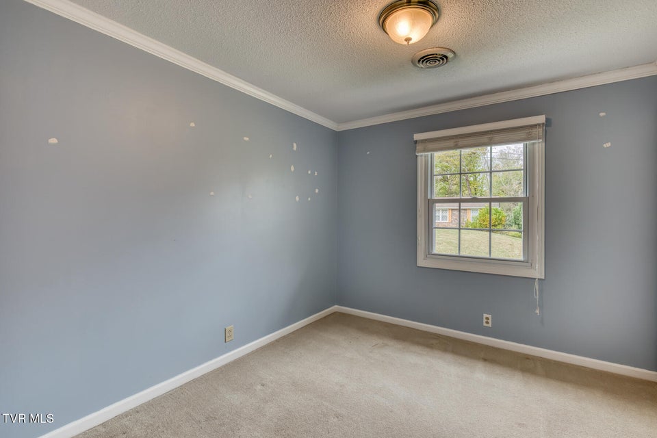 Photo #16: 228 Edgefield Road