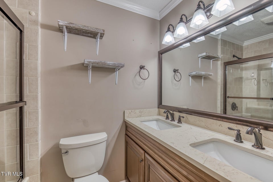 Photo #18: 228 Edgefield Road