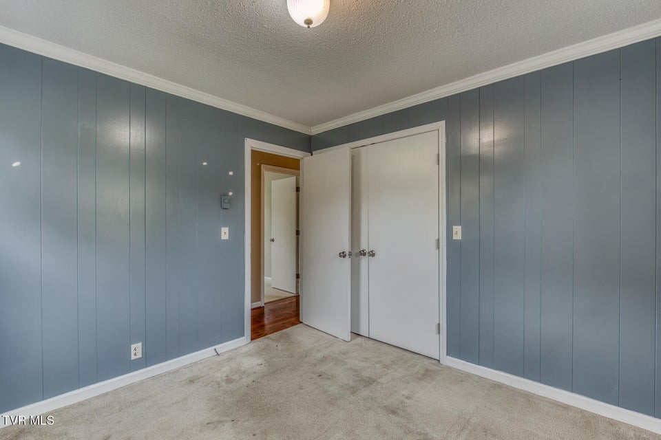 Photo #23: 228 Edgefield Road