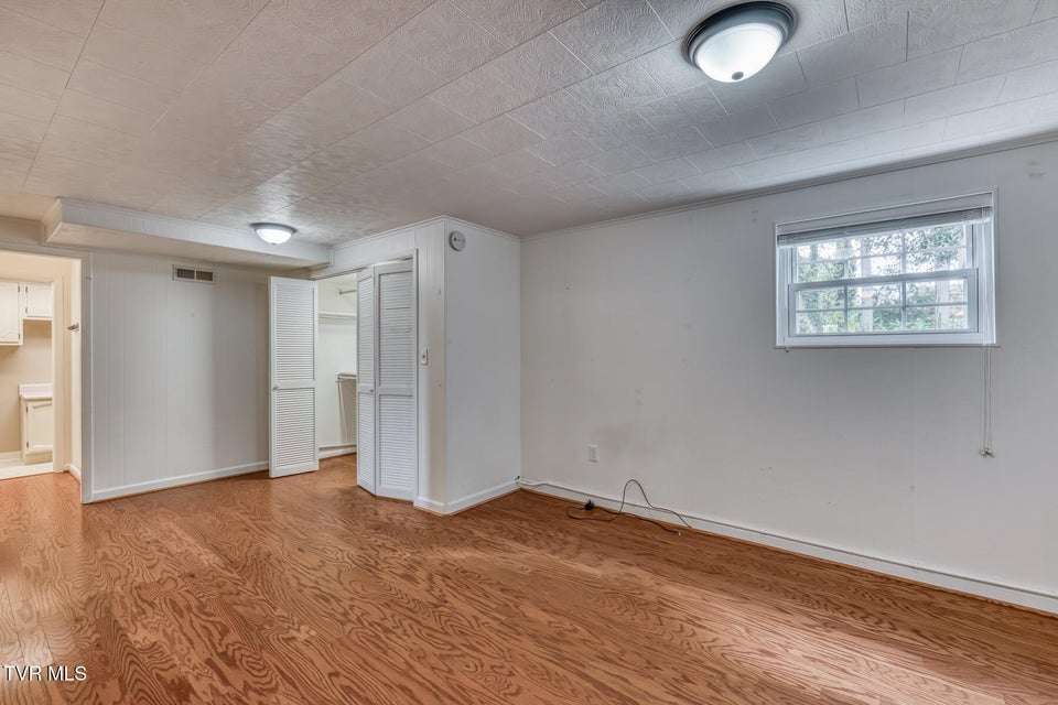 Photo #30: 228 Edgefield Road