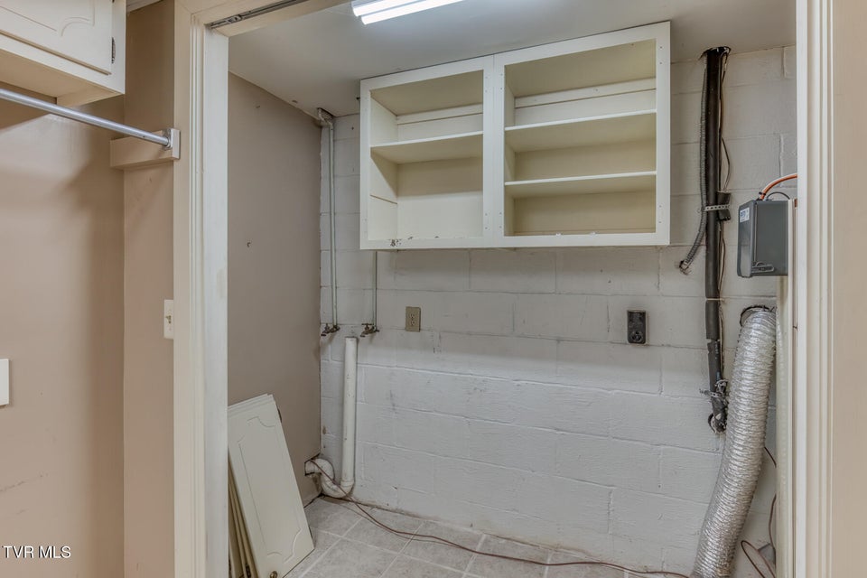 Photo #32: 228 Edgefield Road