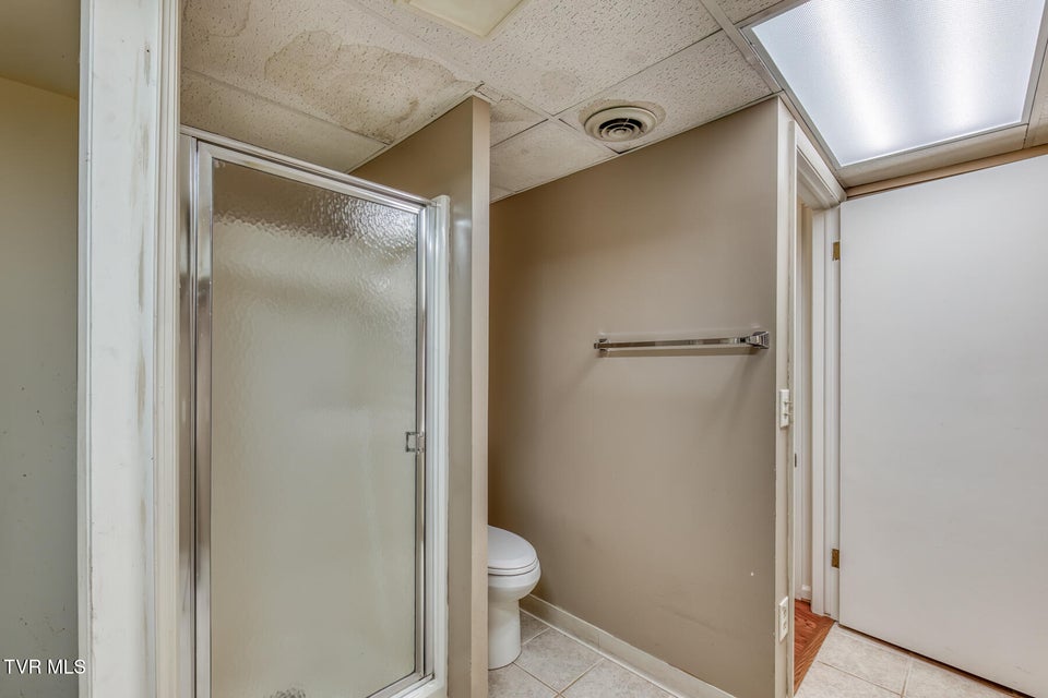 Photo #33: 228 Edgefield Road