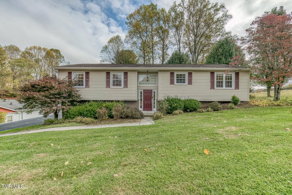 Photo #34: 228 Edgefield Road