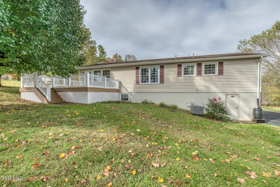 Photo #40: 228 Edgefield Road