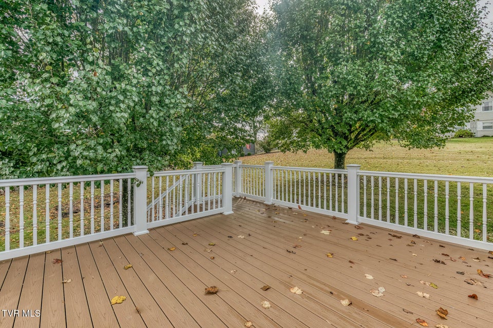 Photo #43: 228 Edgefield Road