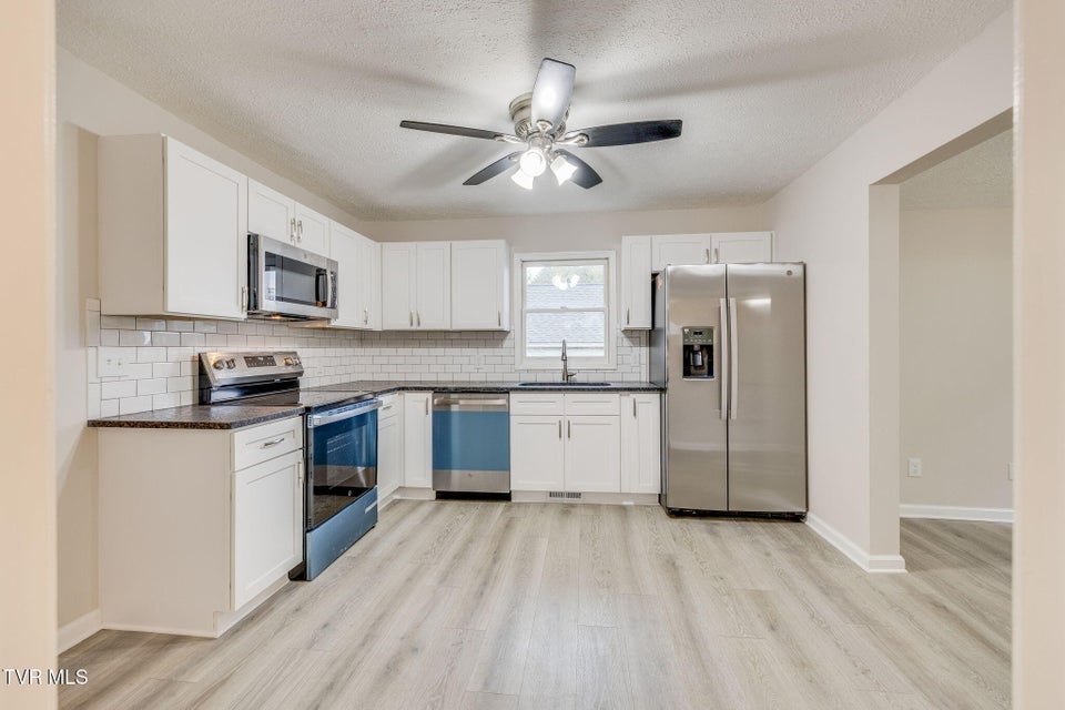 Photo #2: 1654 Pierce Street