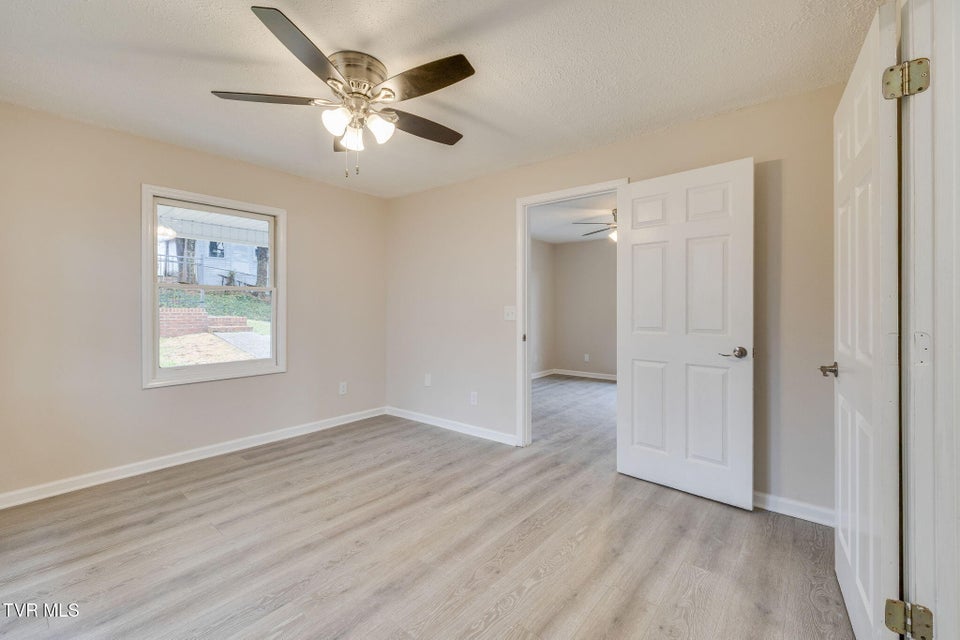 Photo #16: 1654 Pierce Street