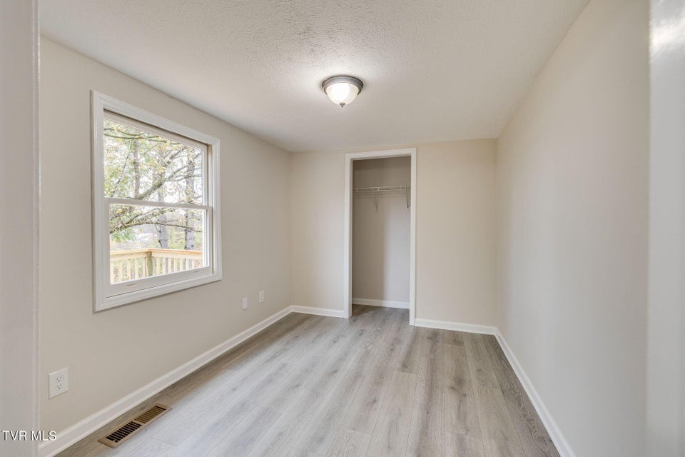 Photo #21: 1654 Pierce Street