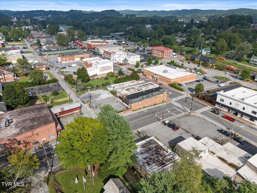 Photo #39: 121 Russell Road