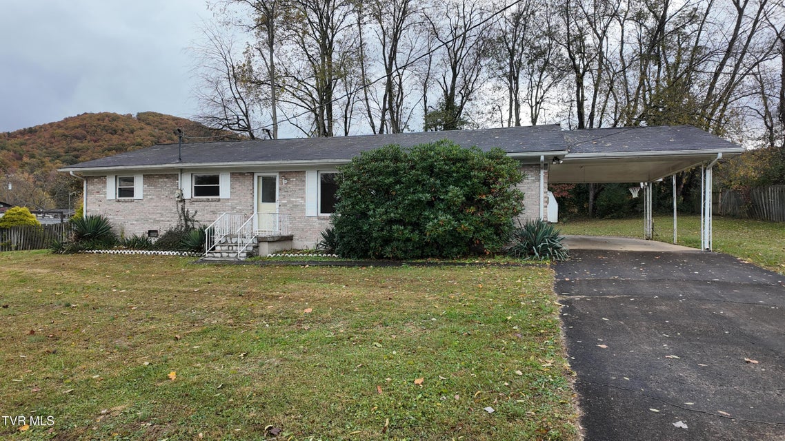 Photo #3: 111 Myrtle Avenue