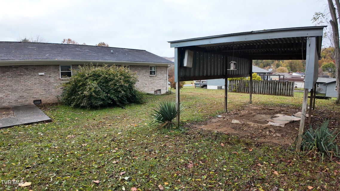 Photo #11: 111 Myrtle Avenue