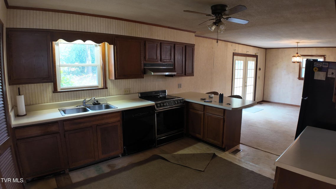 Photo #25: 111 Myrtle Avenue