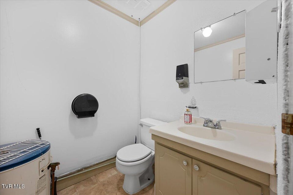 Photo #17: 121 Russell Road