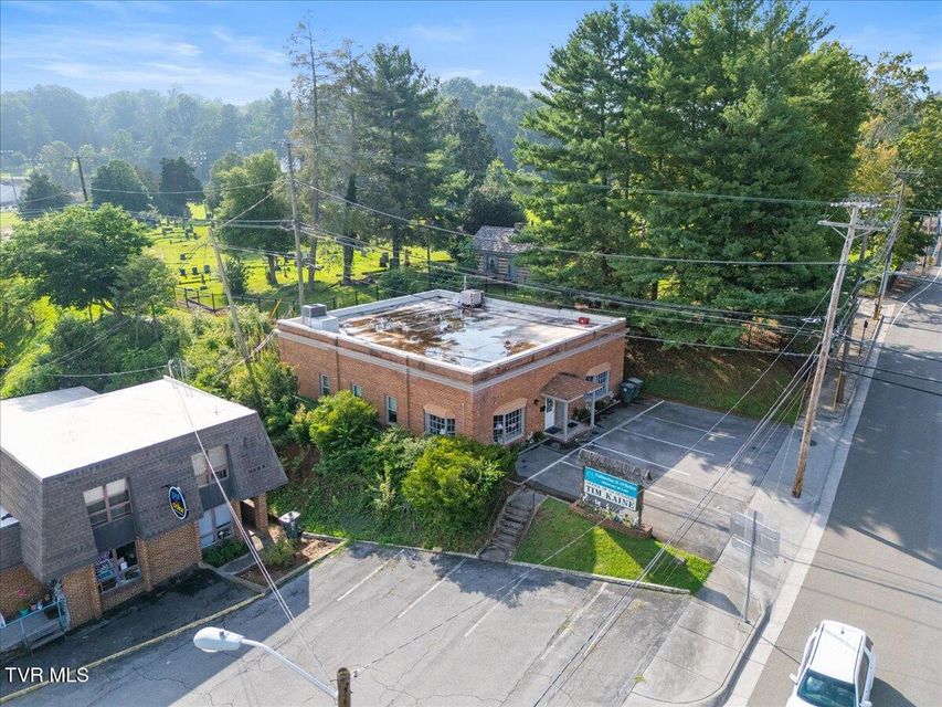 Photo #29: 121 Russell Road