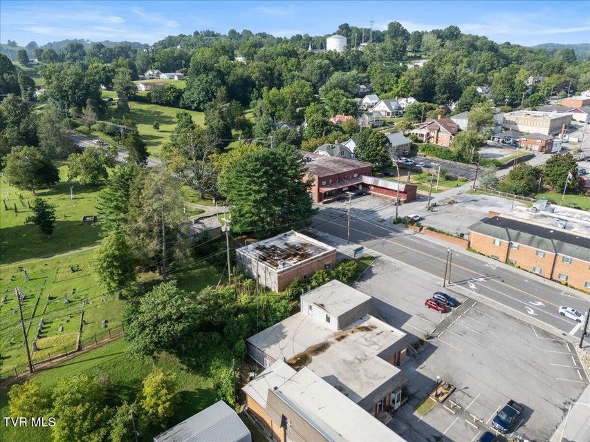 Photo #32: 121 Russell Road