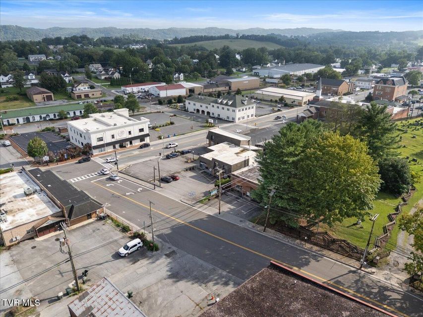 Photo #36: 121 Russell Road