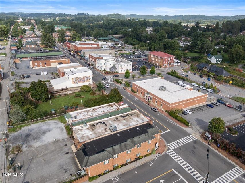 Photo #37: 121 Russell Road