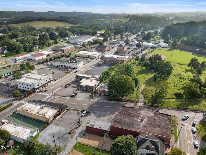 Photo #43: 121 Russell Road