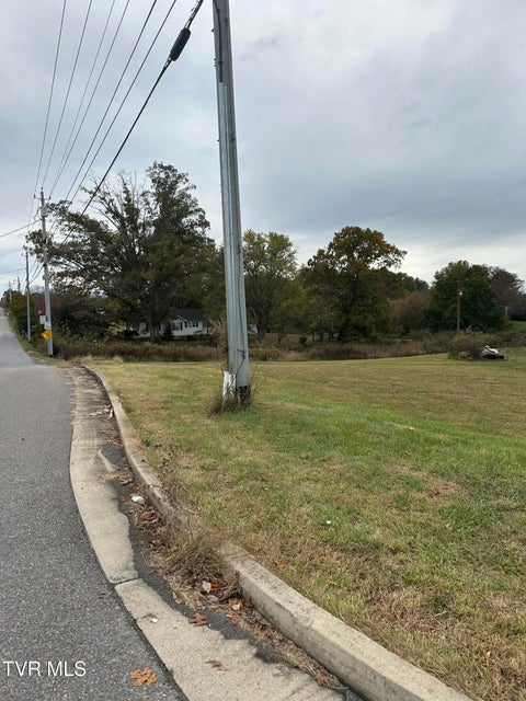 Photo #3: 5207 Roan Street