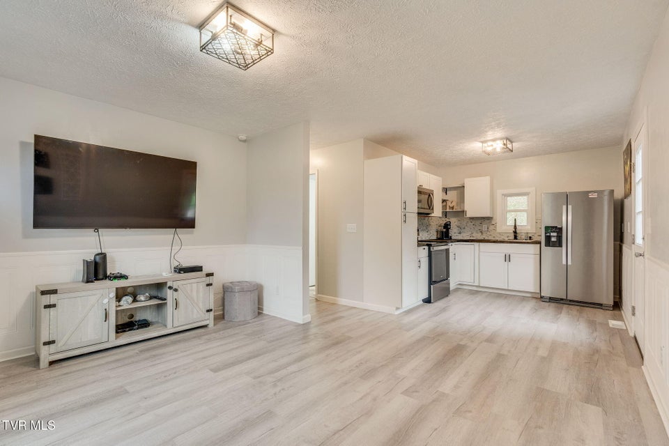 Photo #10: 447 Pine Street